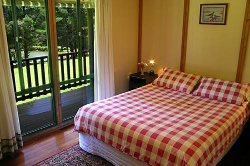 Hawke Brook Chalets Pemberton Exterior foto